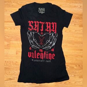 'Valentine' Graphic Tee - black craft